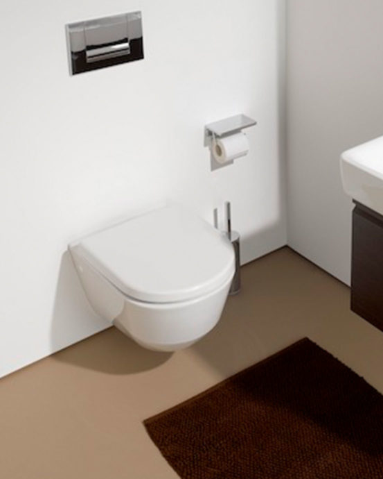 Novosan, Laufen Pro Compact-WC-istuin. Vessassa on seinään kiinnitettävä WC-istuin, WC-pöntön huuhtelupainike, WC-harja ja WC-paperiteline. WC-istuimen väri: valkoinen.