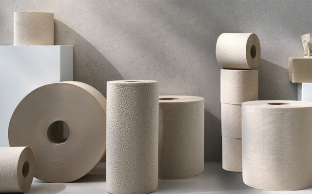 Novosan Satino PureSoft -hygieniatuotteiden valikoima: WC-paperit, käsipyyherullat ja muut kierrätyspahvista valmistetut paperituotteet.